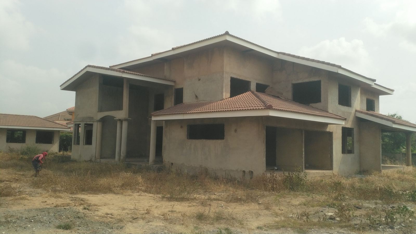 The unfinished house from the front, before works
